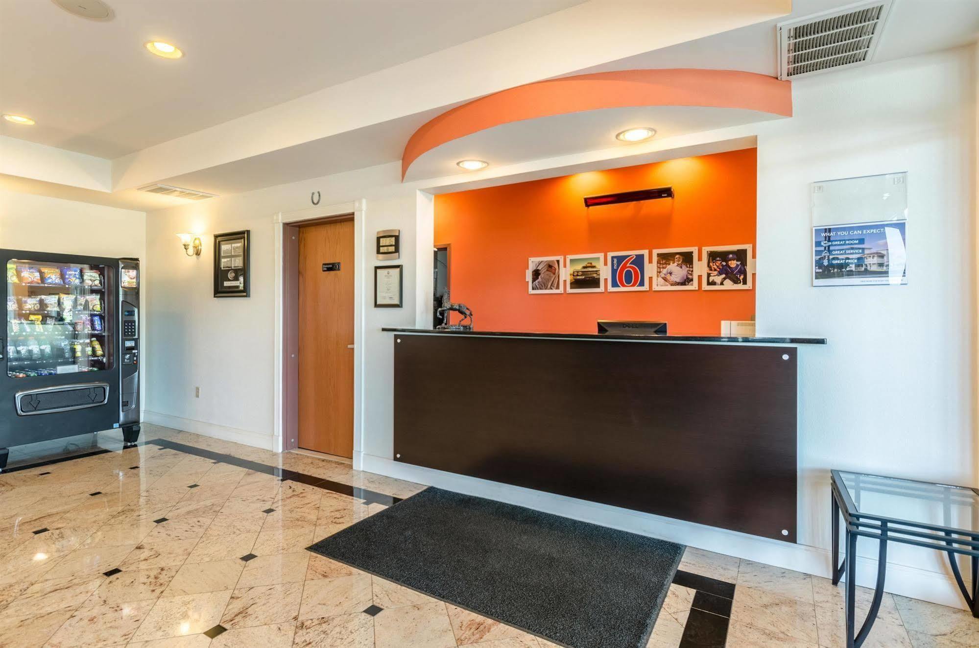 Motel 6-Lexington, Va エクステリア 写真